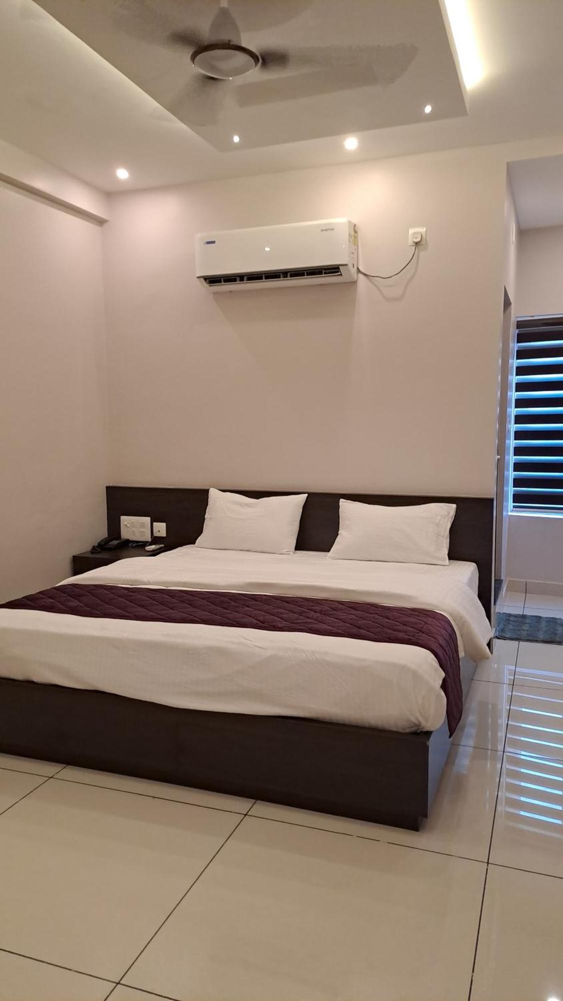 Capital Square Aparthotel Erattupetta Kültér fotó